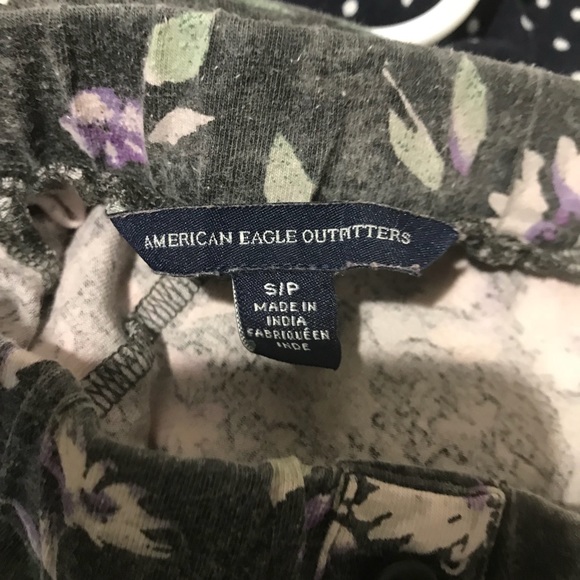 American Eagle Floral Skater Skirt - Picture 3 of 3